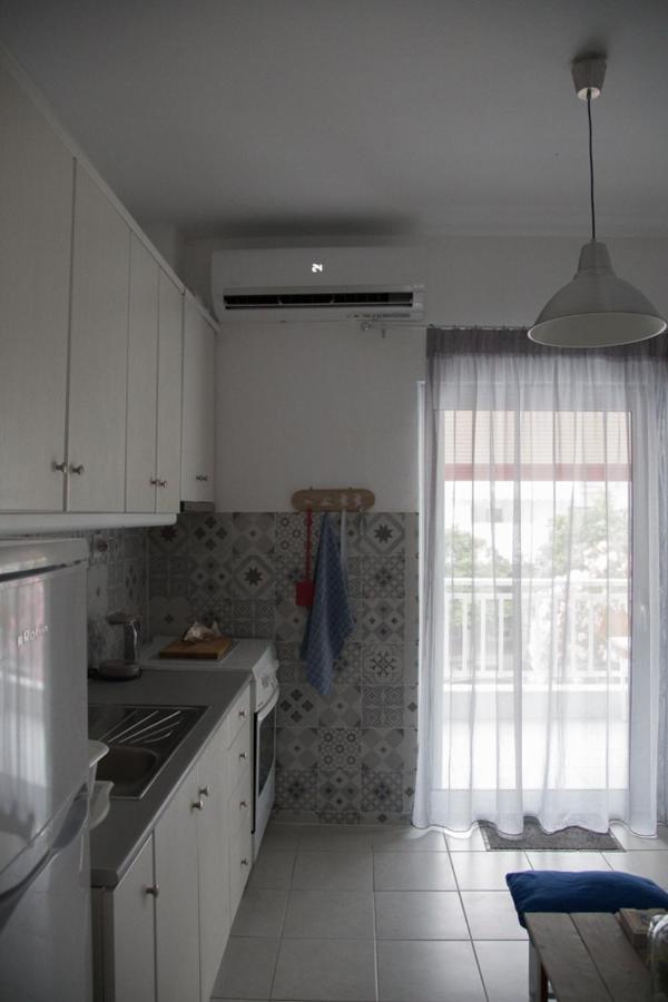 Grey Theros Apartments Paralia Dionisiou Exterior foto