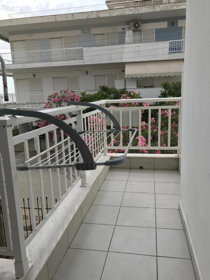 Grey Theros Apartments Paralia Dionisiou Exterior foto
